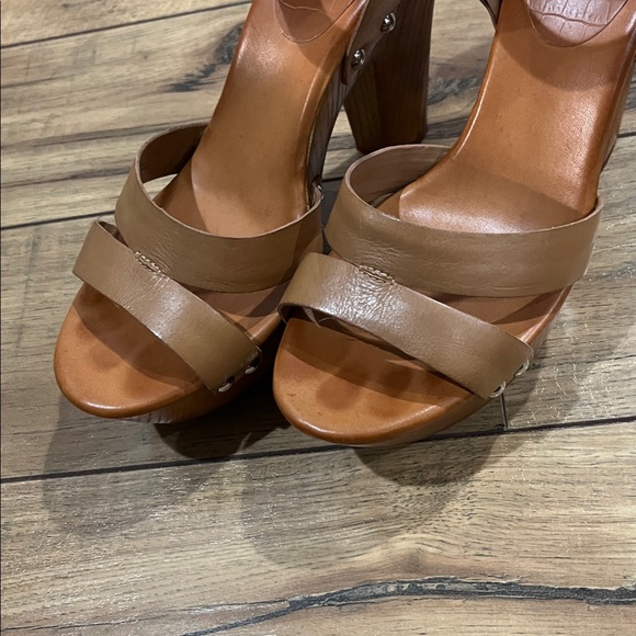Gianni Bini Women’s Tan Leather Platform Sandals with Chunky Heel Sz 8.5 Summer - Picture 7 of 10